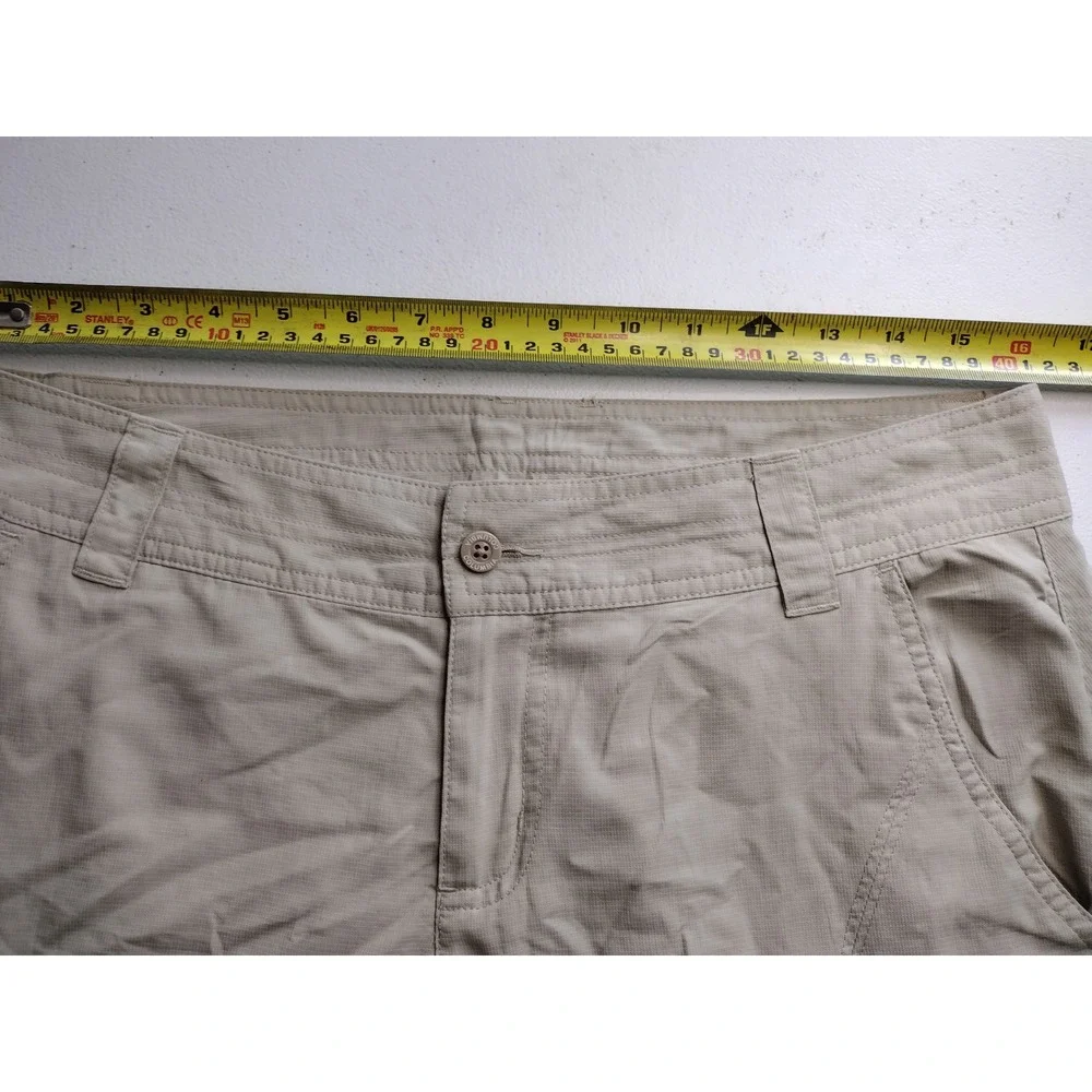 Columbia‎ Women's Beige Cargo Capri Pants Size 10 Outdoor Hiking Travel
